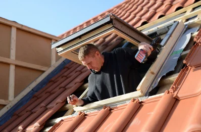 Pose de fenêtres de toit Velux à Porquéricourt